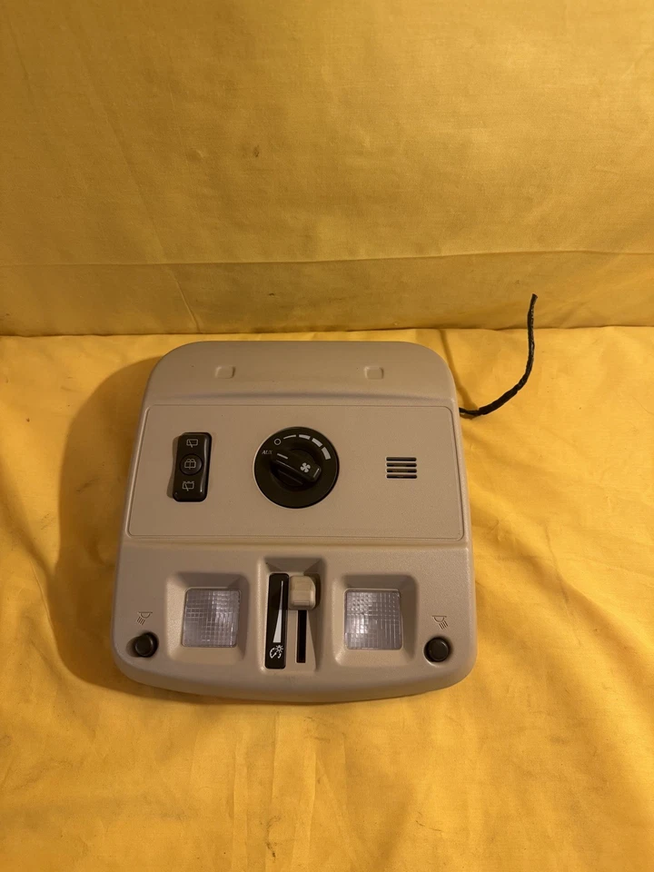 Cadillac SRX 2004-2006 luz de cúpula delantera ventilador auxiliar limpiaparabrisas regulador interruptor OEM Foto 1 de 2