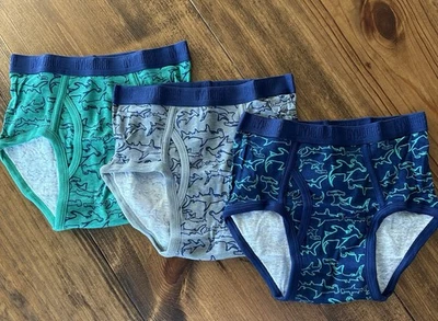 Meias de pelúcia Gymboree masculinas tamanho médio 7-8 cuecas pacote com 3 volta às aulas - Imagem 1 de 4