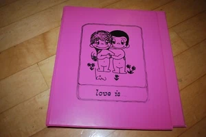 Vintage 1973 Love Is Trifold Binder Clipboard Original Cartoon Kim Casali K&M Co - Picture 1 of 7