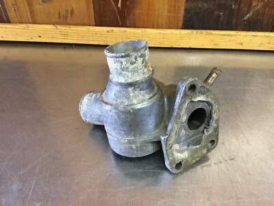 Fiat X 1/9 1980-88 • Carcasa Termostato Inyección Combustible Original. Usado. F3538 Foto 1 de 4