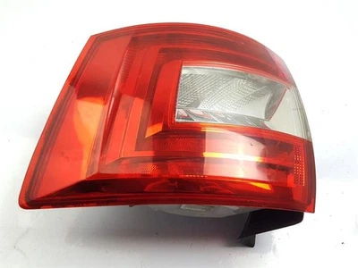 2015 SKODA OCTAVIA REAR TAIL LIGHT RH DRIVER SIDE 5 DOOR ESTATE 5E9945112 - Image 1 of 4
