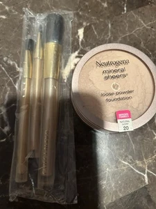 3 Estée Lauder Brushes & Pouch plus Neutrogena Mineral Sheers Foundation Powder  - Picture 1 of 7
