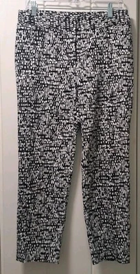 Ruby Rd Black White Digital Cropped Pants Womens Size 10 Cotton Spandex Blend - Image 1 of 4