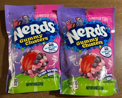 2 Nerds GUMMY CLUSTERS Edición Limitada GRAPE STRAWBERRY BLITZ 8oz 31/12/25 Envío Gratis Foto 1 de 4