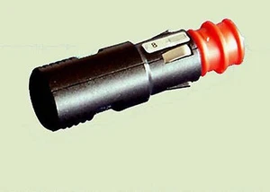 12 VOLT SICHERUNGSSTECKER PASST ZIGARETTEN- & KONTINENTALSTECKDOSEN konvertiert zu Hella DIN - Bild 1 von 2