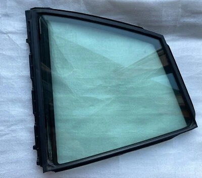 Toyota Prius Prime 2017 2018 2019 puerta trasera derecha cuarto de cristal RR OEM Foto 1 de 4