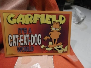 Jim Davis" Garfield " ~It's A Cat-Eat-Dog World - Picture 1 of 4