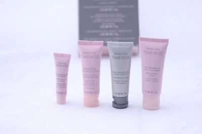 MARY KAY TIMEWISE MIRACLE SET 3D THE GO/TRAVEL SET Combinación A PIEL ACEITOSA Foto 1 de 4