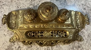 Scrivania decorativa Maitland Smith ottone vittoriano doppio inchiostro pozzo - Foto 1 di 24