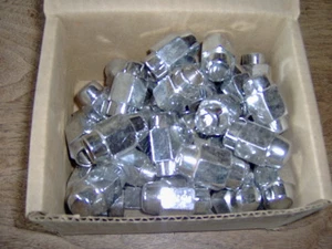 CAJA DE TUERCAS 50 PIEZAS 1/2" TUERCA DE VÁSTAGO CORTO MYERS 75-435-B NUEVO EN CAJA - Imagen 1 de 5