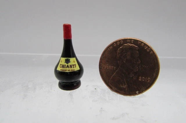 Dollhouse Miniature Detailed Replica Bottle of Chianti Wine HR53909 - Image 1 of 1