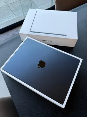 2025Apple MacBook Air 13 M4 24Gb Ram 512Gb SSD 10-Cpu 10-Gpu - Midnight - Italia - Immagine 1 di 4