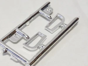 59 60 Chevy Impala TELAIO FINESTRA VENTOLA di Revell 1:25 Model Kit 1959 1960 - Foto 1 di 10