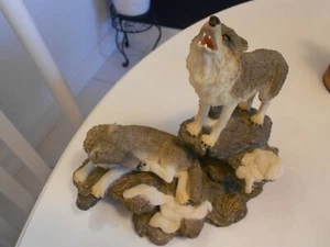 HERCO PROFESSIONAL WÖLFE AUF FELSEN FIGUR - HARZ SEHR GUTER ZUSTAND + 7" X 6 1/2" X 4 1/4" - Bild 1 von 9