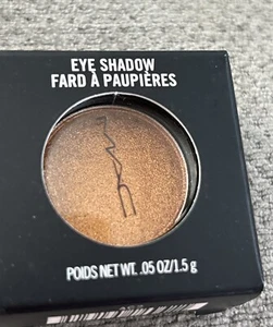 MAC Eyeshadow Jingle Ball Bronze Frost BNIB Genuine - Picture 1 of 2