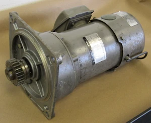 FUJI GEARED MOTOR VGB3002C-30 3PH 4P RATIO 1:30 200/220V - Picture 1 of 8