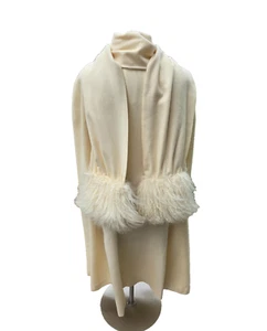 Vintage C'est Simone Cape Ivory Wool Mongolian lamb Trim Scarf Retro Cloak M - Picture 1 of 11