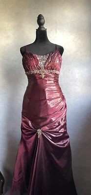 Iridescent Cranberry Color Prom Or Bridesmaid Alyce Design Size 10 - Image 1 of 4