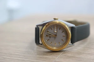 Seiko Watch Women Two Tone Silver Dial Day Date 25mm Round 7N83-0169 New Battery - Picture 1 of 6