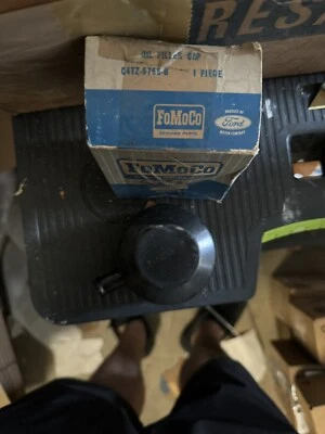 Nuevo de Lote Antiguo Camión Ford Mustang Bronco FOMOCO Tapa de Llenado de Aceite C4TZ-6766-B Foto 1 de 2