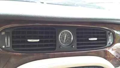 2004-2005-2006-2007-2008-2009 JAGUAR XJ8 XJ8L XJR VANDEN PLAS CENTER VENTS CLOCK - Image 1 of 2