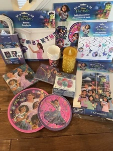Disney Encanto Birthday Party Celebration Party Set 12 Items - Picture 1 of 13