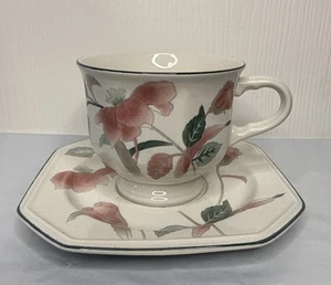 Mikasa Tazza e piattino con piedi in seta fiori F3003 Giappone - Foto 1 di 6