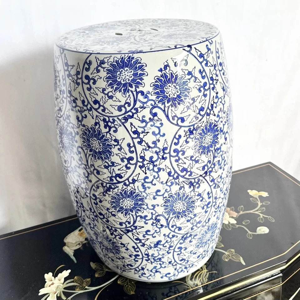 Mesa auxiliar china vintage de porcelana blanca y azul taburete pedestal Foto 1 de 1