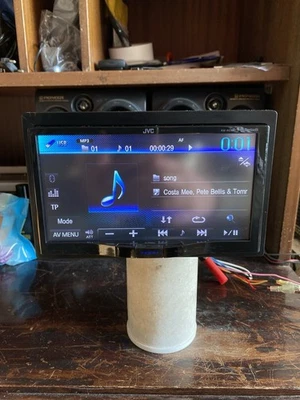 JVC KW-AV70BT - Lettore DVD CD DVD Auto Vecchia Scuola 2 DIN Radio USB Bluetooth - Immagine 1 di 4