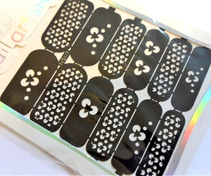 Nail Art Diecut Manicure Stencil Guide Poppy Pansy Flower Style Tip Stickers S07 - Picture 1 of 1