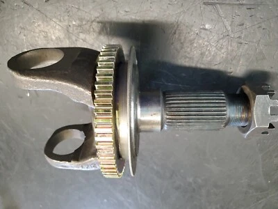 OUTER AXLE SHAFT  DANA 60 FRONT DODGE RAM 2500 OR  3500 75690x spicer with nut - Image 1 of 2