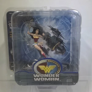Justice League Figurines Wonder Woman Cold Cast Mini Statue #ML - Picture 1 of 5