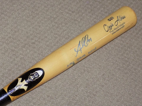Ozzie Albies Birdman Bats Game Used Signed Bat 2021 Atlanta Braves World Champs Cover