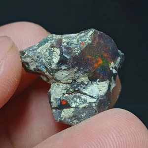 11.60ct Ethiopian Smoked Black Opal Rough – Bright Red Fire Gemstone - Picture 1 of 5