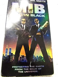 Men In Black (VHS, 1997, Tommy Lee Jones, Will Smith) - Picture 1 of 2