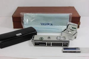1960's YASHICA ATORON Miniature Spy Camera w/ Flash, Filter, Case, Cloth & Box - Picture 1 of 5