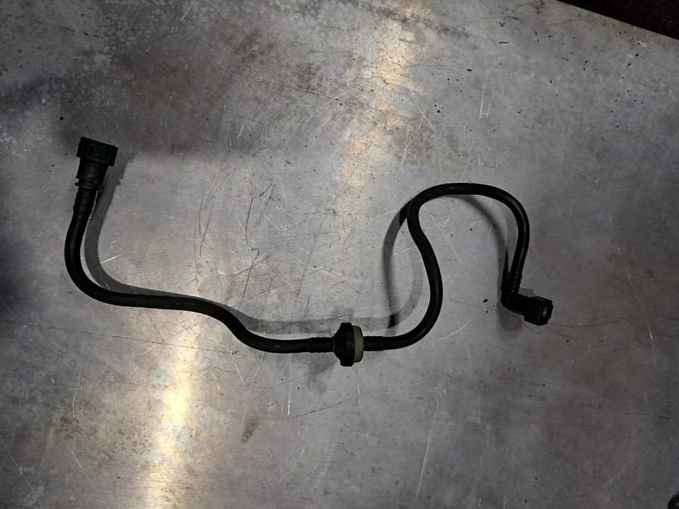 Manguera tubo bomba vacío freno peugeot 308 1.6 hdi 2010 a 2014 Foto 1 de 1