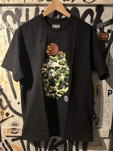 BAPE black and camo 👕| ‼️I HAVE RECEIPT DM FOR PROOF‼️| Fast & Quick shipping🚀 - Picture 1 of 3