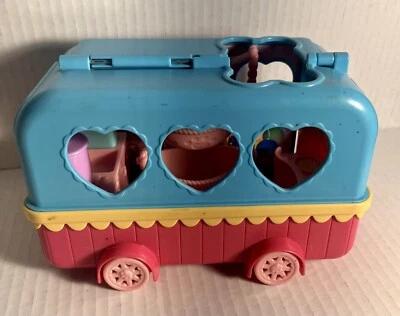 Spin master CHUBBY PUPPIES Vacation Camper - Image 1 of 4