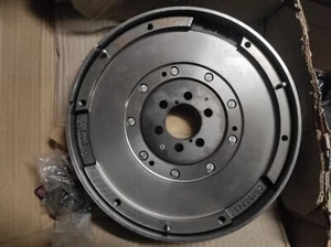 Valeo 836561 Dual-Mass Flywheel for Audi A4 B5 A6 C5 VW Passat 3B 1.9 TDI - Picture 1 of 7