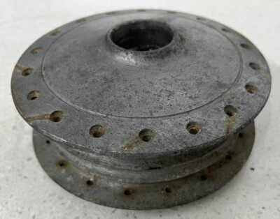 Cubo de freio a tambor roda dianteira Honda Ca110 C110 - Imagem 1 de 4