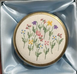 Vintage Frame Craft Trinket Container Blue Beaded Flowers Pink Porcelain Lid - Picture 1 of 4