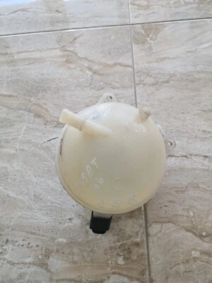 Volkswagen Passat B6 2007/COOLANT EXPANSION TANK/1K0121407A - Image 1 of 4