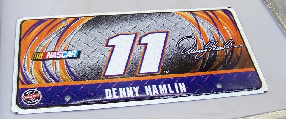 PLACAS DE CARRERAS DE COLECCIÓN NASCAR #11 FEDEX JGR DENNY HAMLIN MATRÍCULA ETIQUETA METAL  Foto 1 de 1