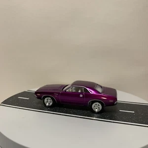 2004 Johnny Lightning Dodge Challenger R/T Purple Metallic 1:64 - Mint Loose - Picture 1 of 12