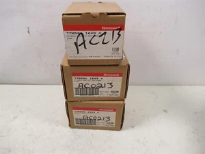 Lot of 3 Honeywell T7050A 1049 4 R/P Sensor Transmitter Space Sensor 0-100F - Picture 1 of 9