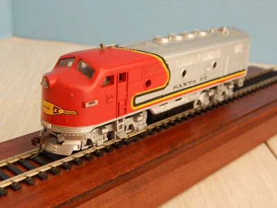 Model Power HO Santa Fe Alco F2 A-Unit  Diesel Locomotive Tested Runs Well - Image 1 of 4