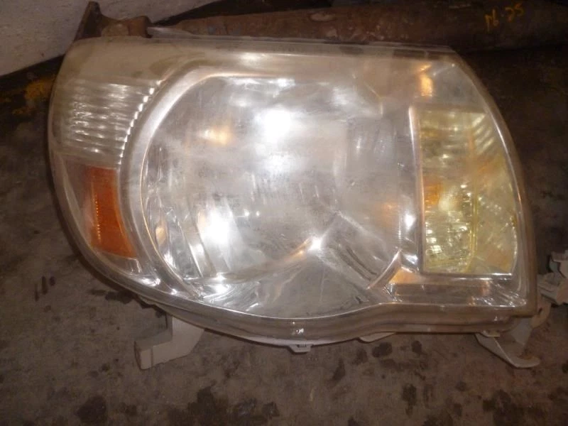 PASSENGER RIGHT HEADLIGHT WITHOUT SPORT PACKAGE FITS 05-11 TACOMA 108075 - Image 1 of 1