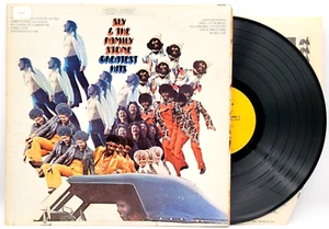 SLY & THE FAMILY STONE - GREATEST HITS - R&B SOUL LP EPIC - Imagen 1 de 2