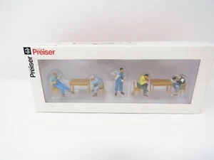 Preiser O 65357 Railroad Personnel on Break Tables Chairs Worker Figure Set - Picture 1 of 1